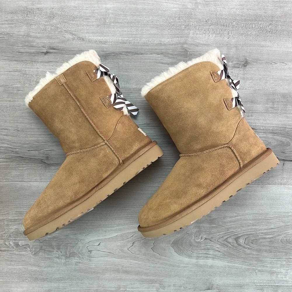 🍁 UGG 🍁 BAILEY BOW DIAGONAL STRIPES BOOYS - Picture 11 of 14